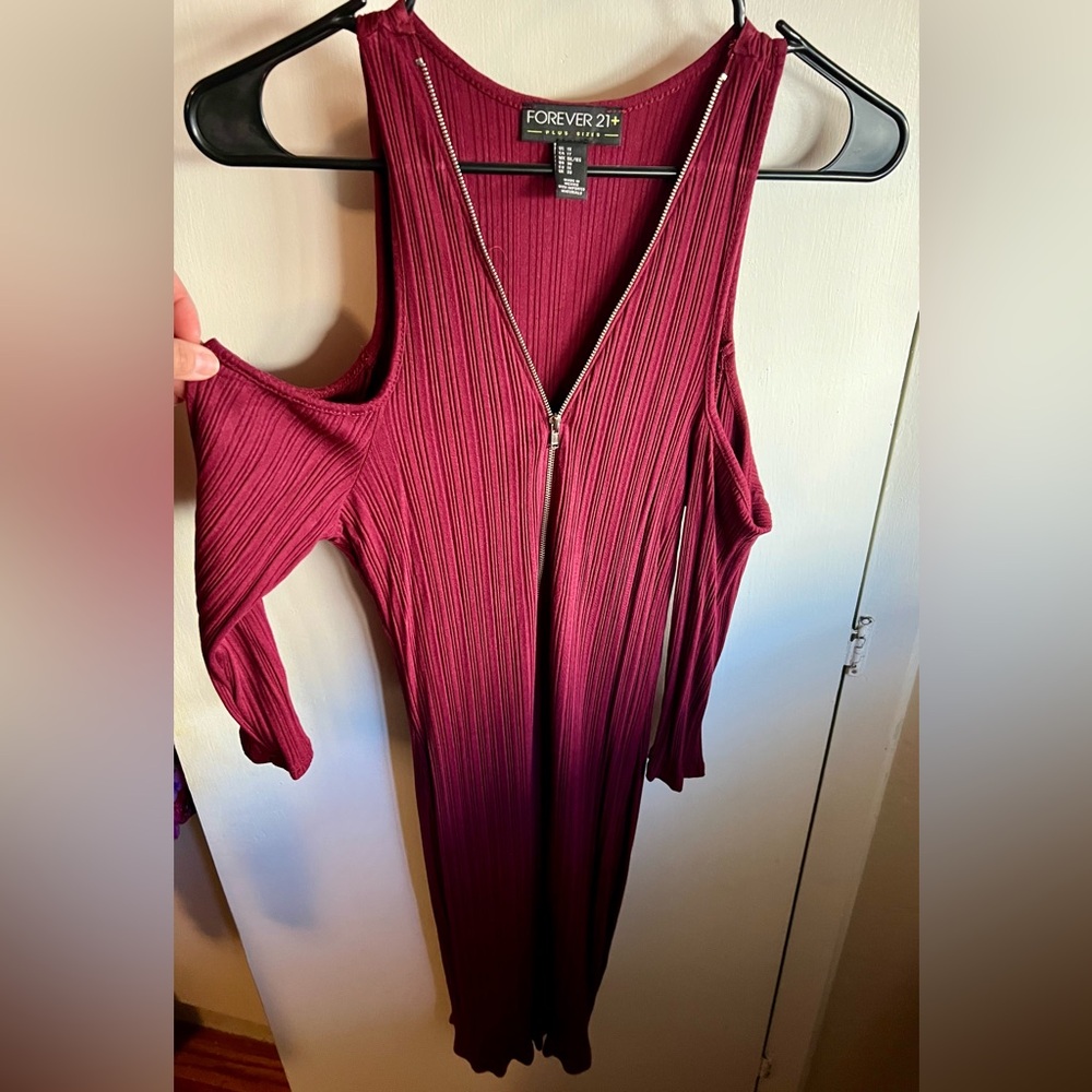 3/4 sleeve Cold Shoulder Dress w/ zipper accent
